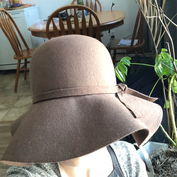 2/70$ Brand new Beautiful felt hat - Picture 6 of 8